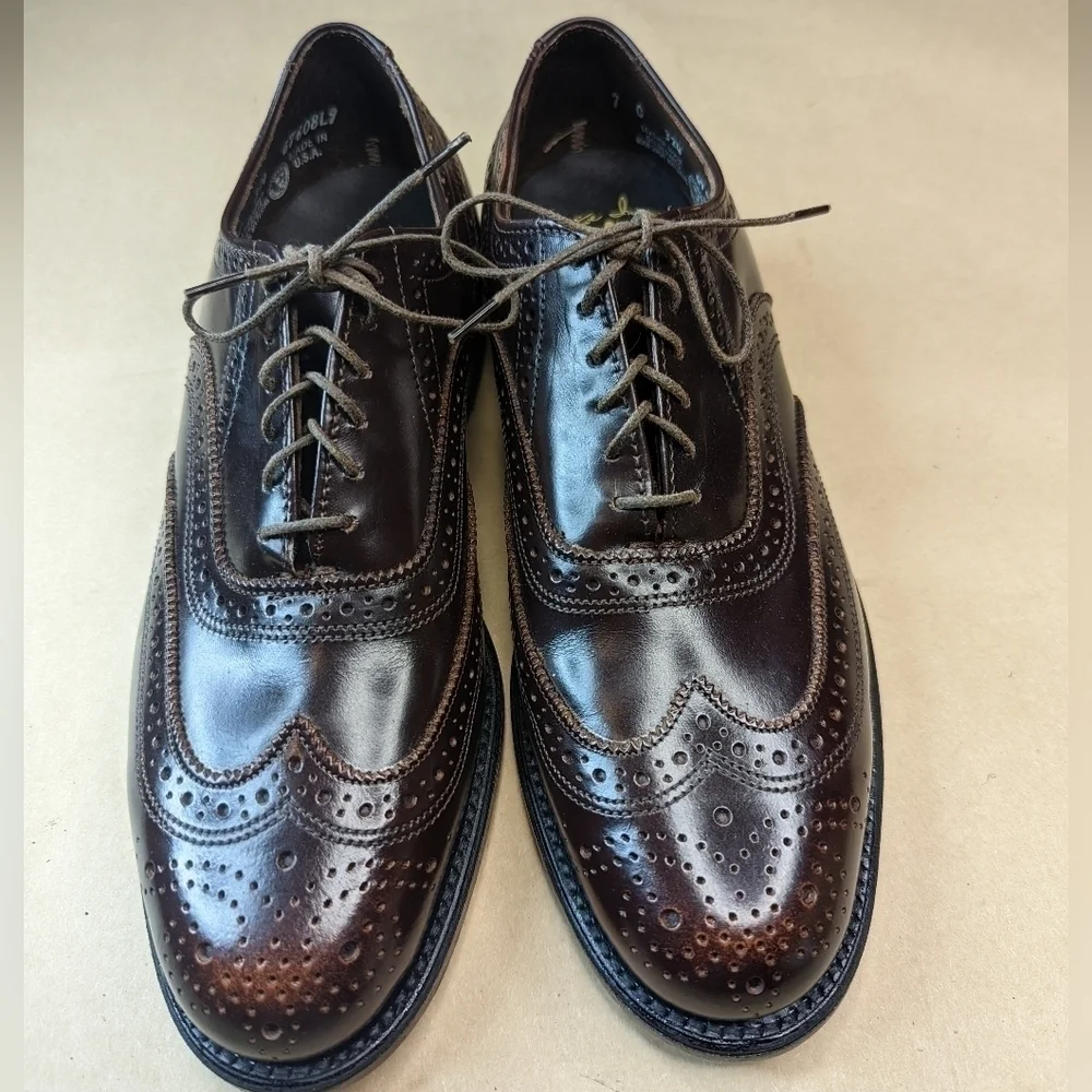 Florsheim Executive Imperial men's sz 7 C brown leather Wingtip Oxford. New with